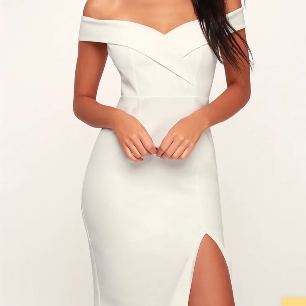 Classic Glam White Off-the-Shoulder Bodycon Dress